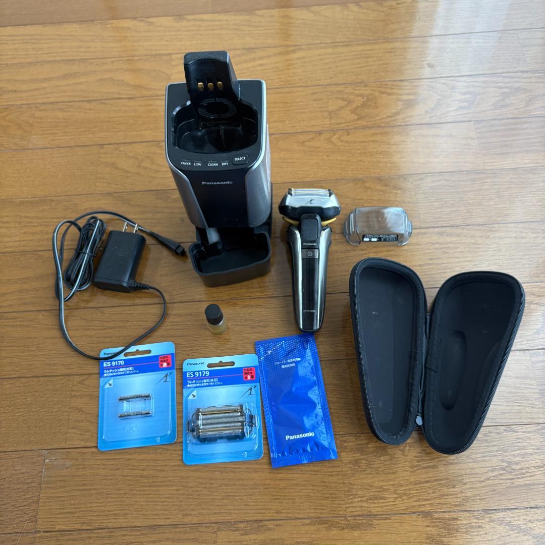 【替刃付】パナソニック ラムダッシュ 5枚刃 ES-CLV9EX-S（シルバー）