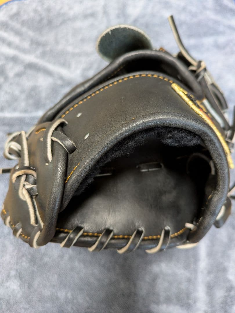 ZETT ゼットプロステイタス 投手　ピッチャー　軟式グローブ中古