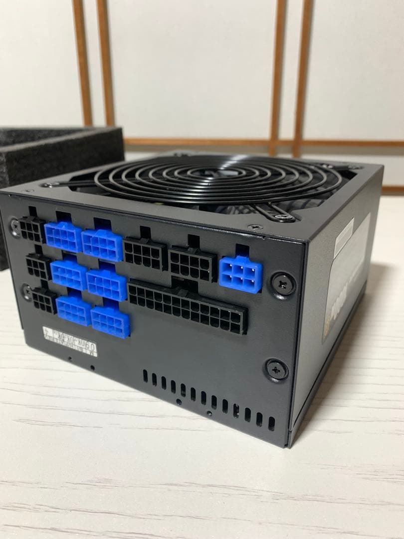 玄人志向 KRPW-GR1000W 1000W電源ユニット
