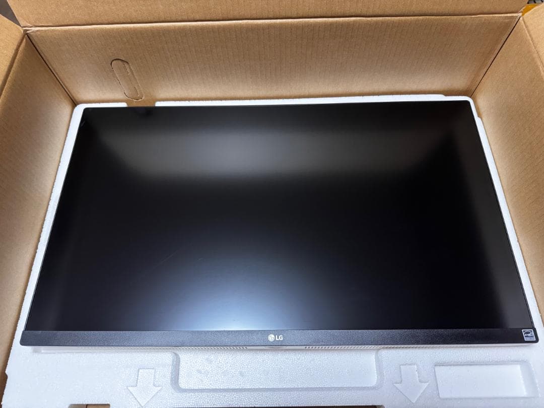 LG 27UP850N-W 27インチ 4K IPS モニター