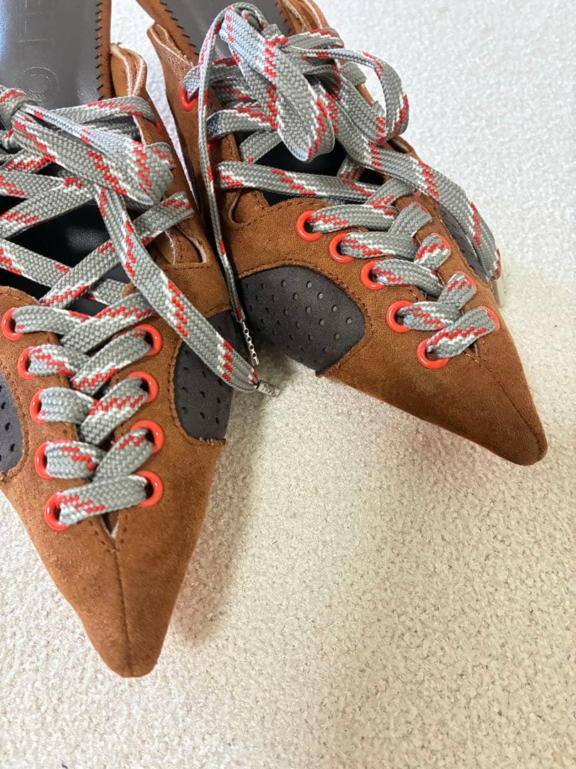 YELLOレースアップサンダル