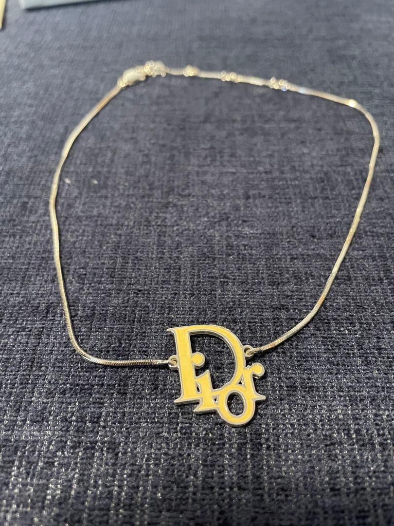Dior ロゴ ネックレス シルバー