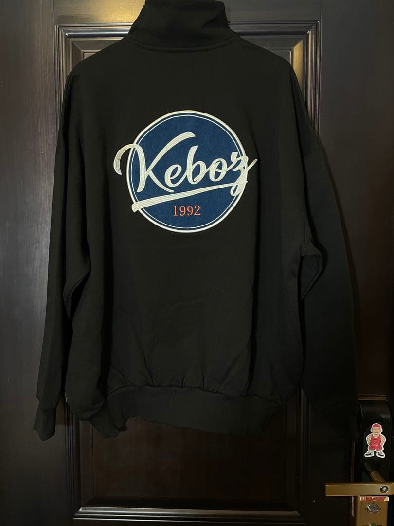 トップス KEBOZ NAGOYA BB LOGO HALF ZIP SWEAT