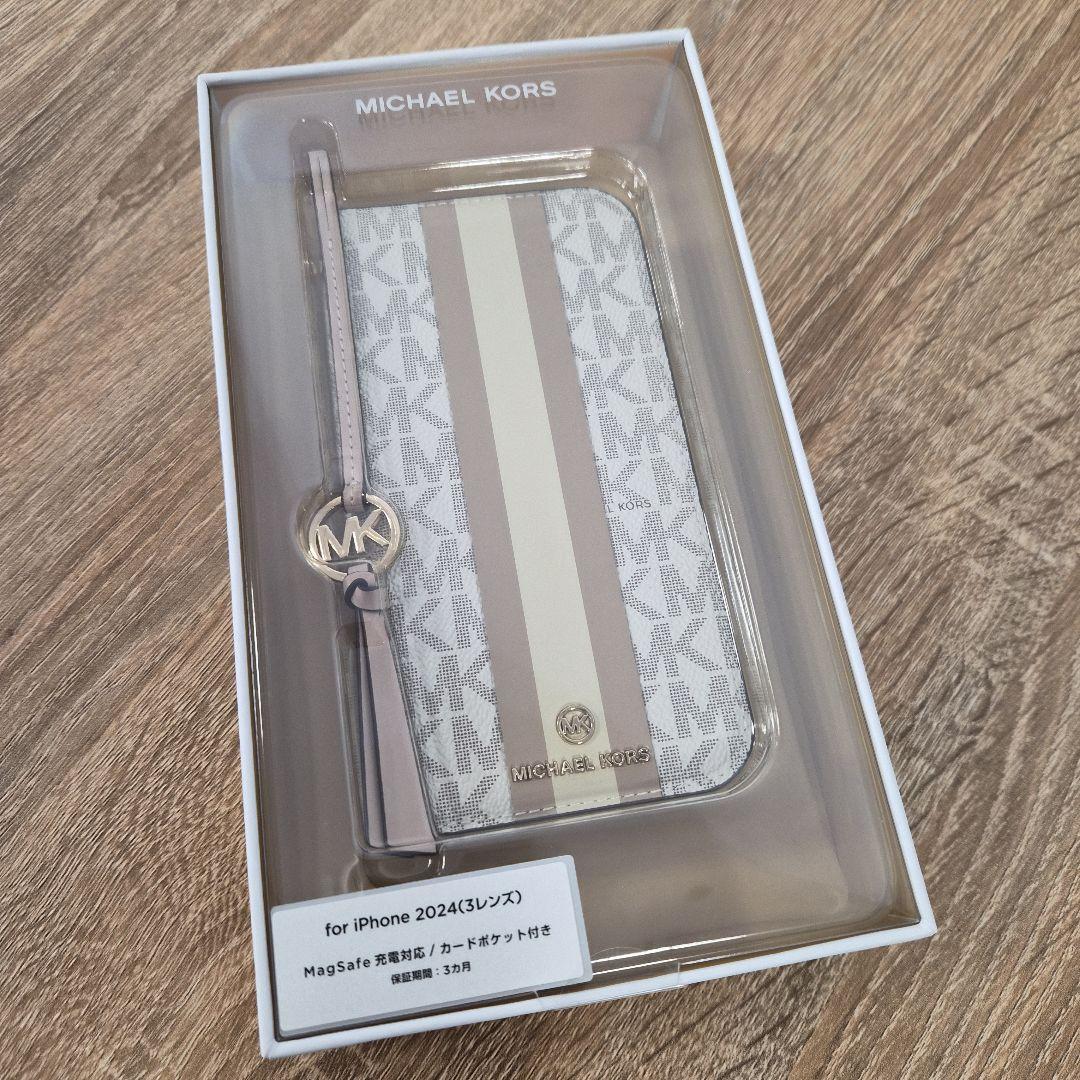 iPhone16Pro マイケルコース ブックタイプwith タッセルチャーム