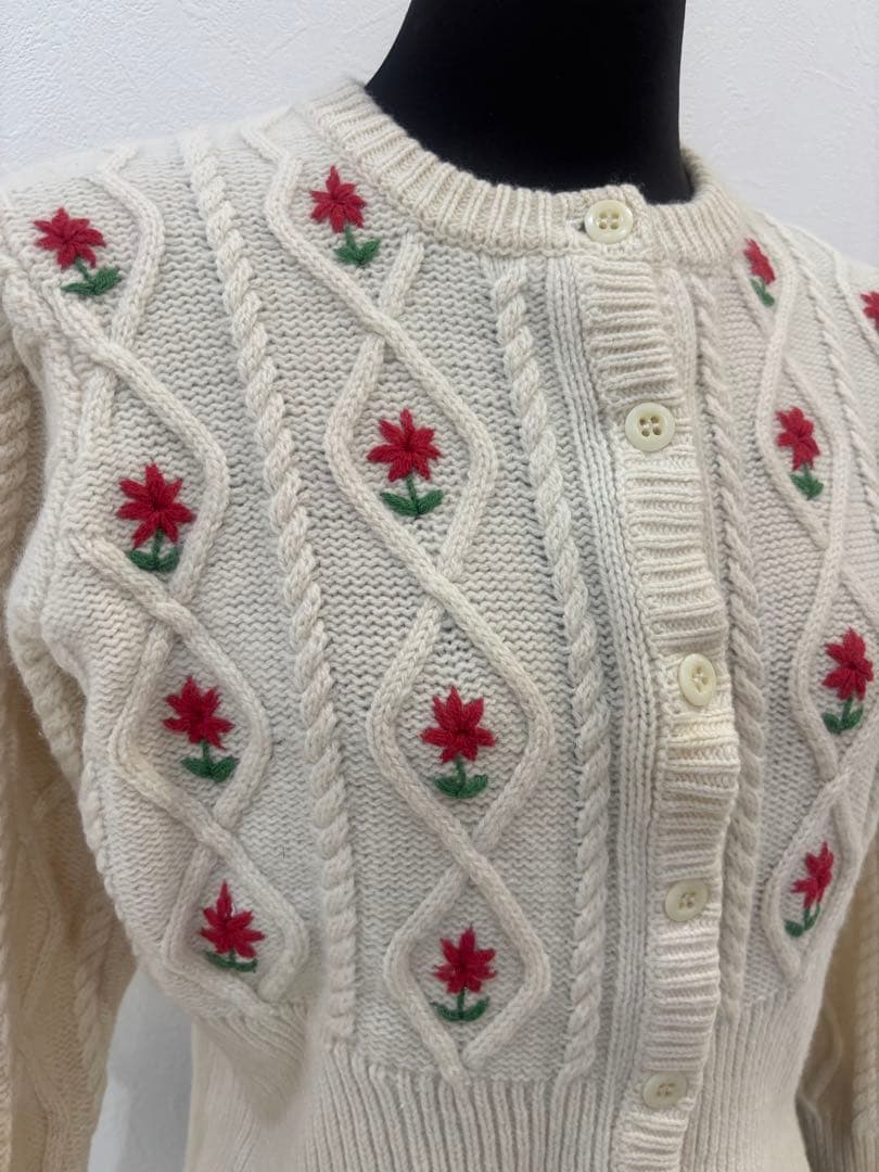 HOLIDAYホリデイフラワーニットカーディガン長袖ウール花柄刺繍ショート丈