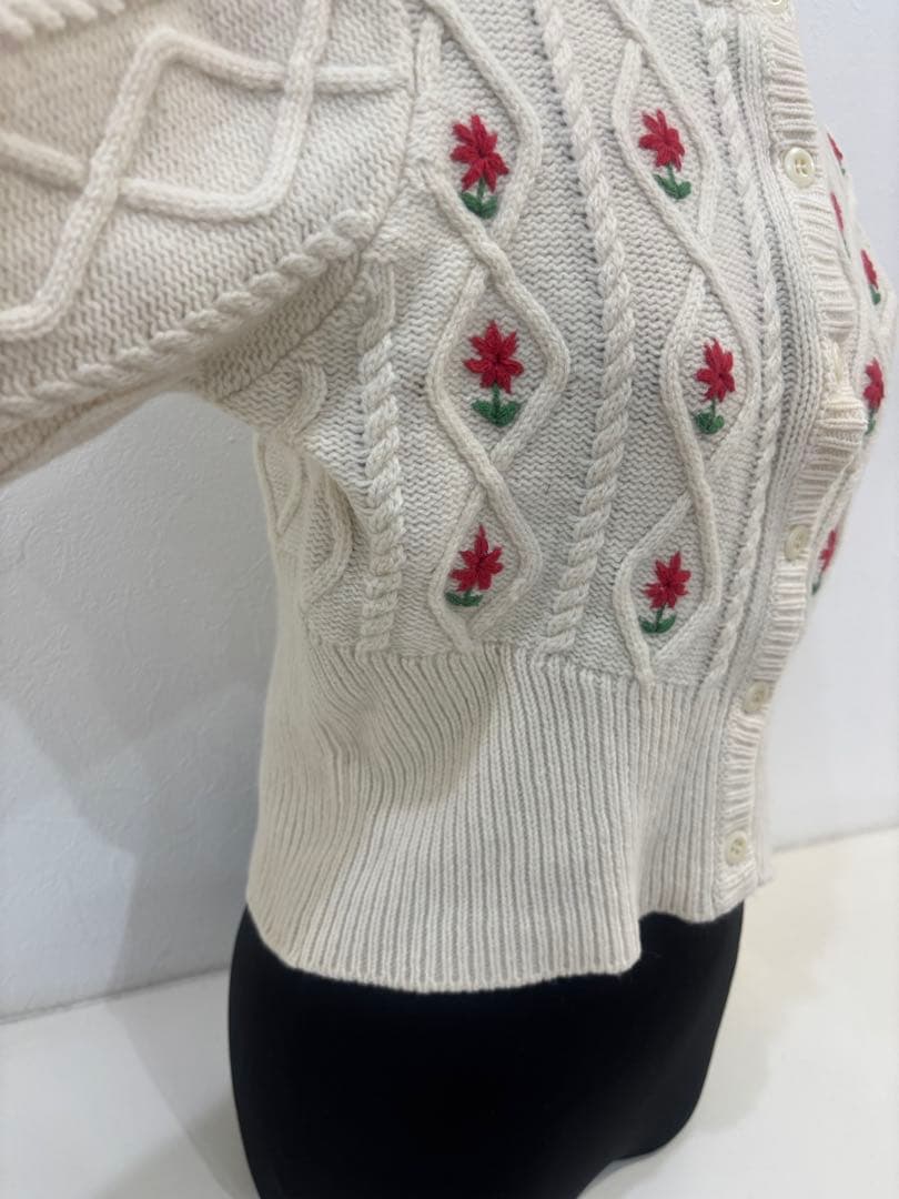 HOLIDAYホリデイフラワーニットカーディガン長袖ウール花柄刺繍ショート丈