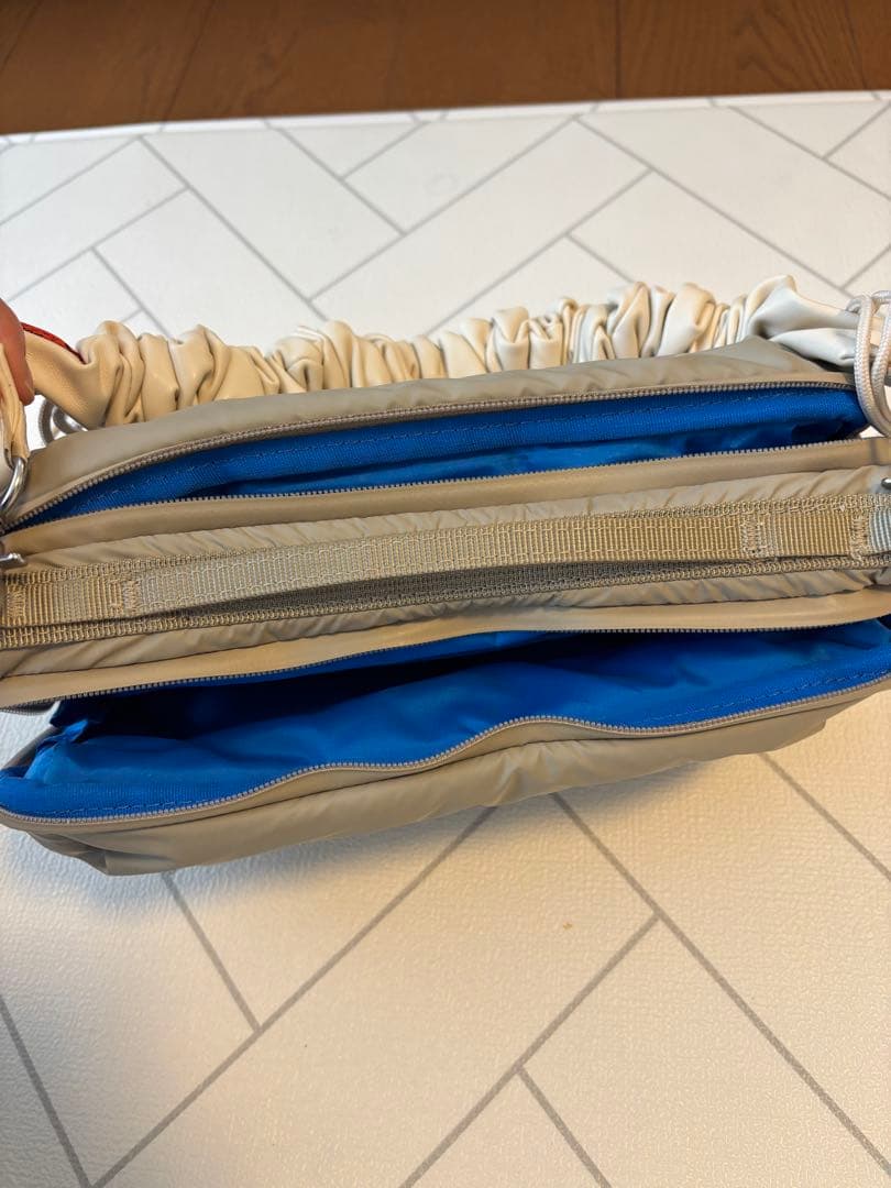 topologie ボトルサコッシュ　ラージ　ベージュ 【ストラップ付】