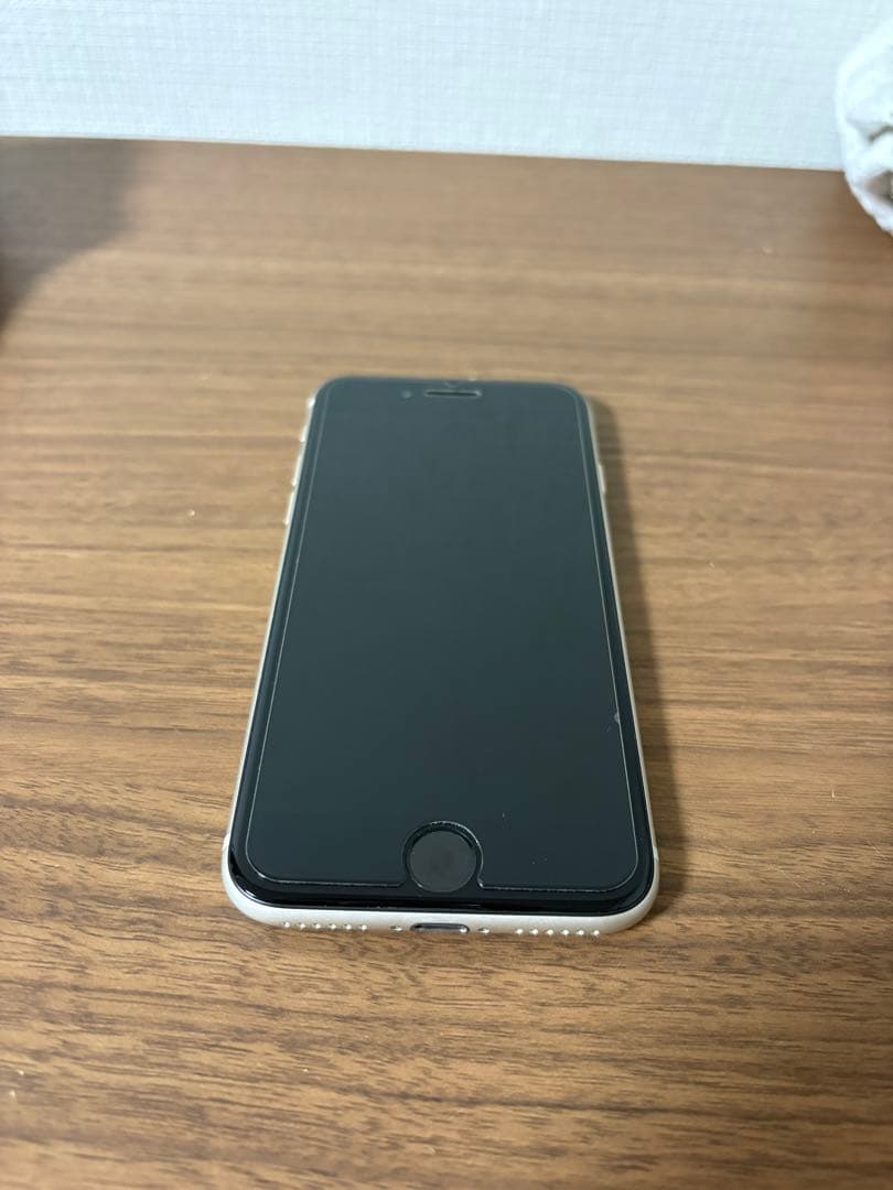 Apple iPhone SE 256GB SIMフリー