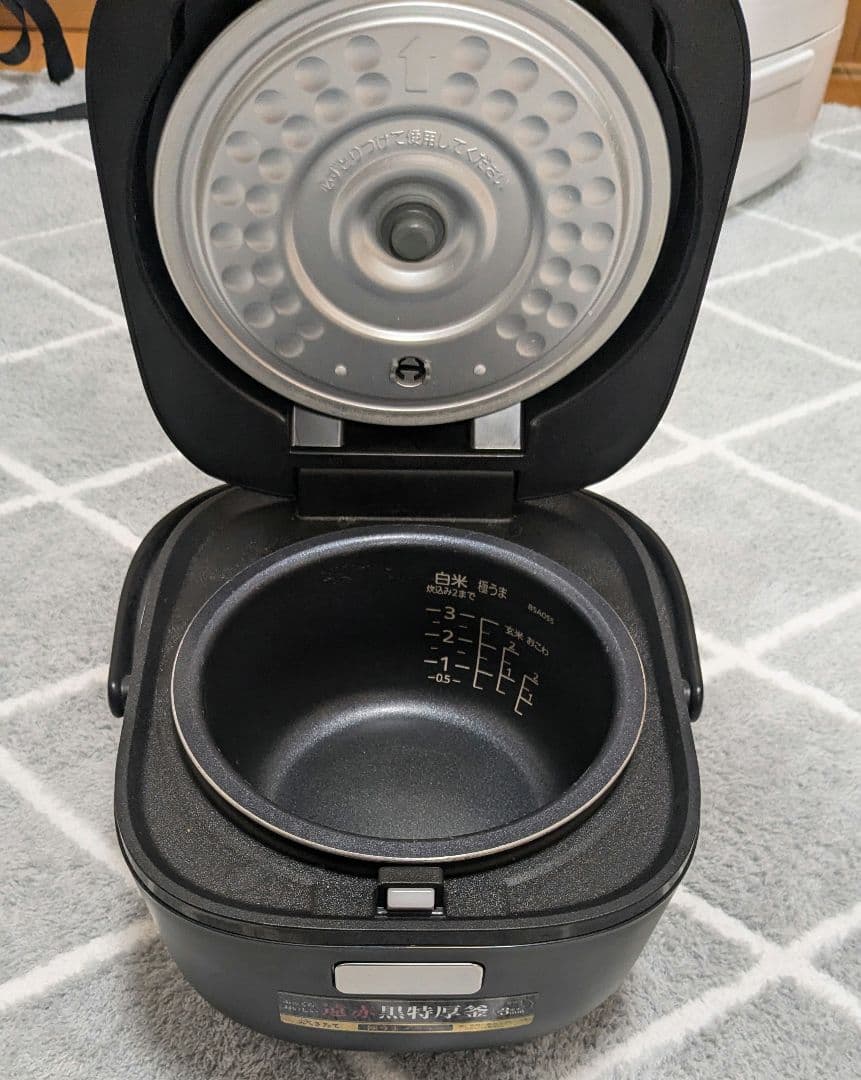 タイガー 炊飯器 3合マイコンジャー JBS-B055KL