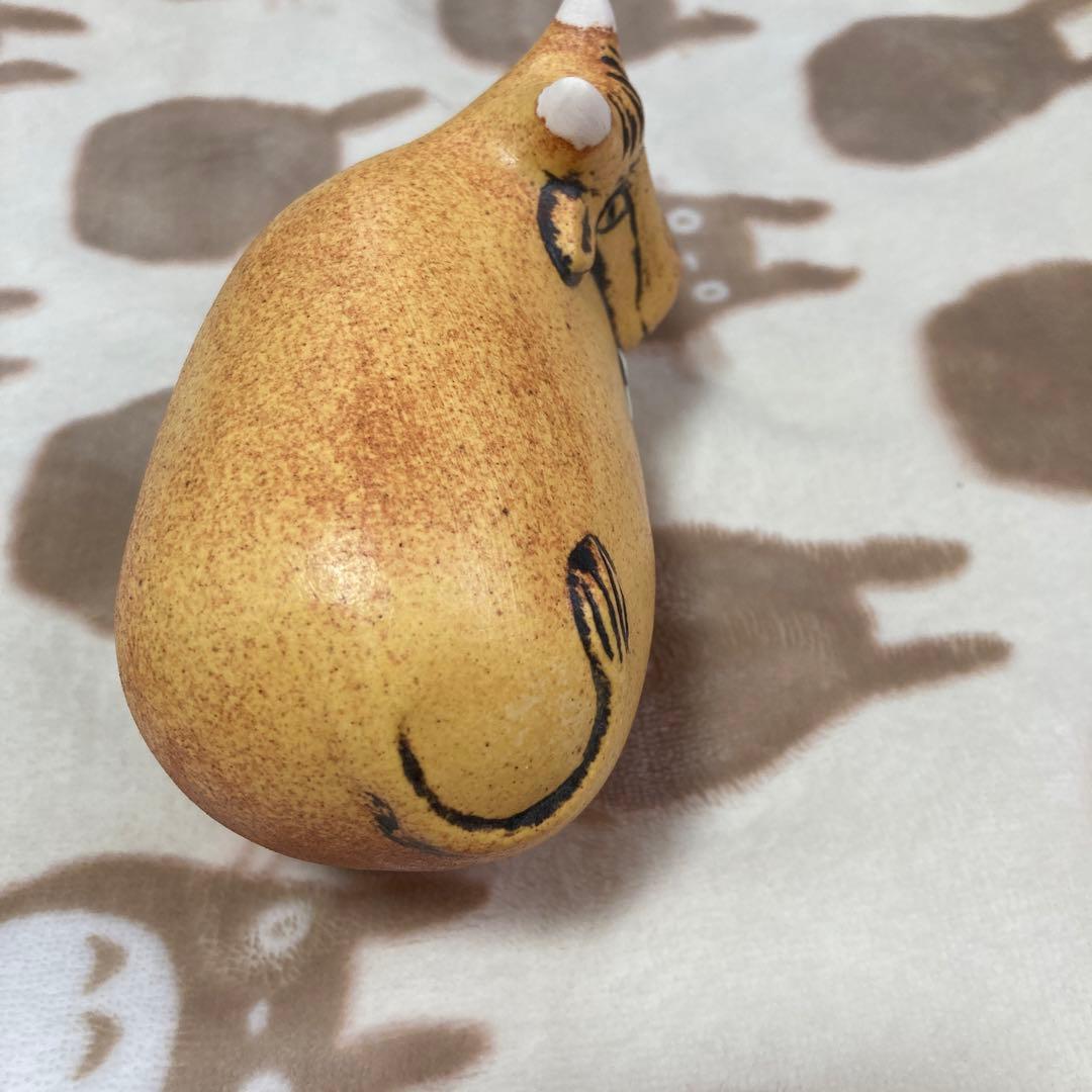 リサラーソン 置物 スウェーデンのお花のうし（イエロー）