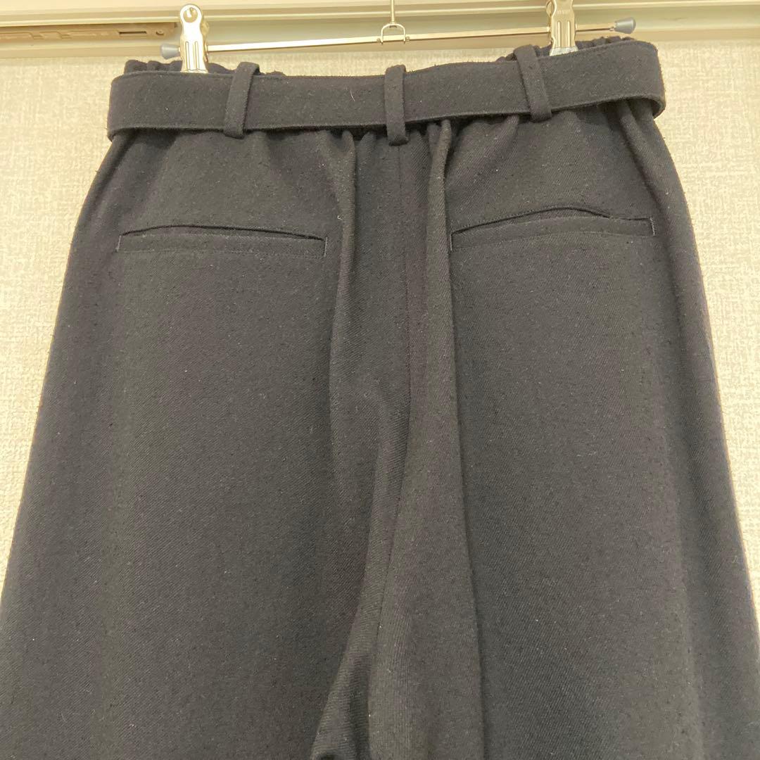 コルニエ　cornier wool silk nep belted pants