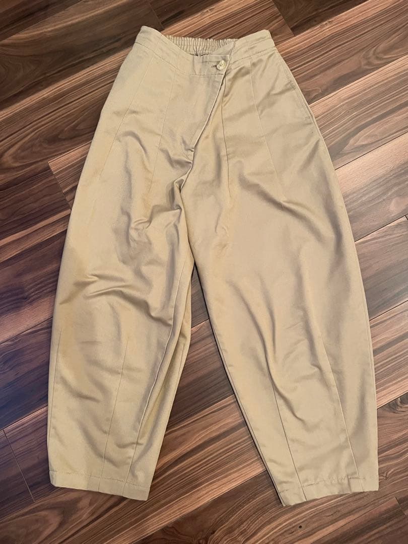 Nala Cocoon chino ベージュSサイズ