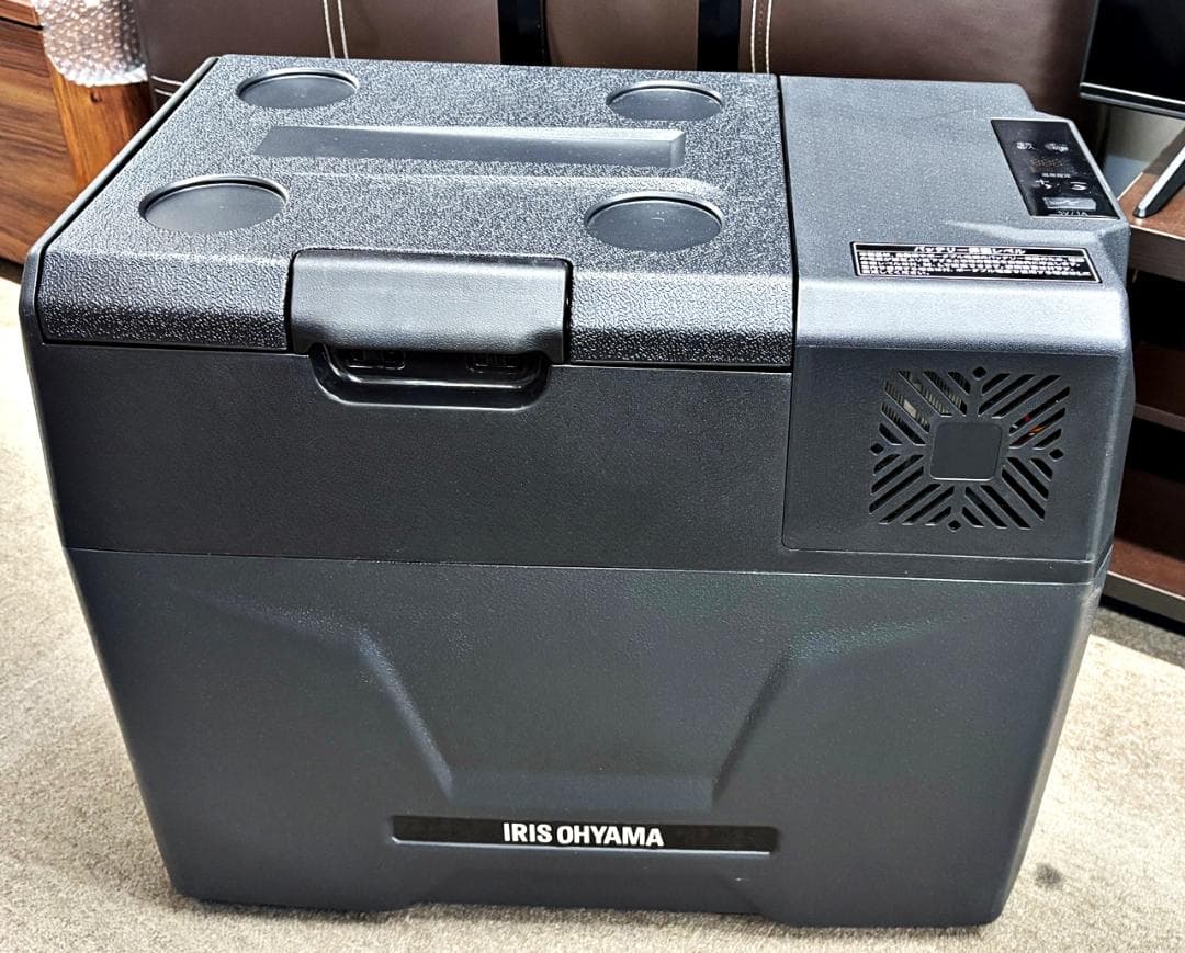 美品　アイリスオーヤマ　ポータブル冷蔵冷凍庫 IPD-4A 40L 2023年製