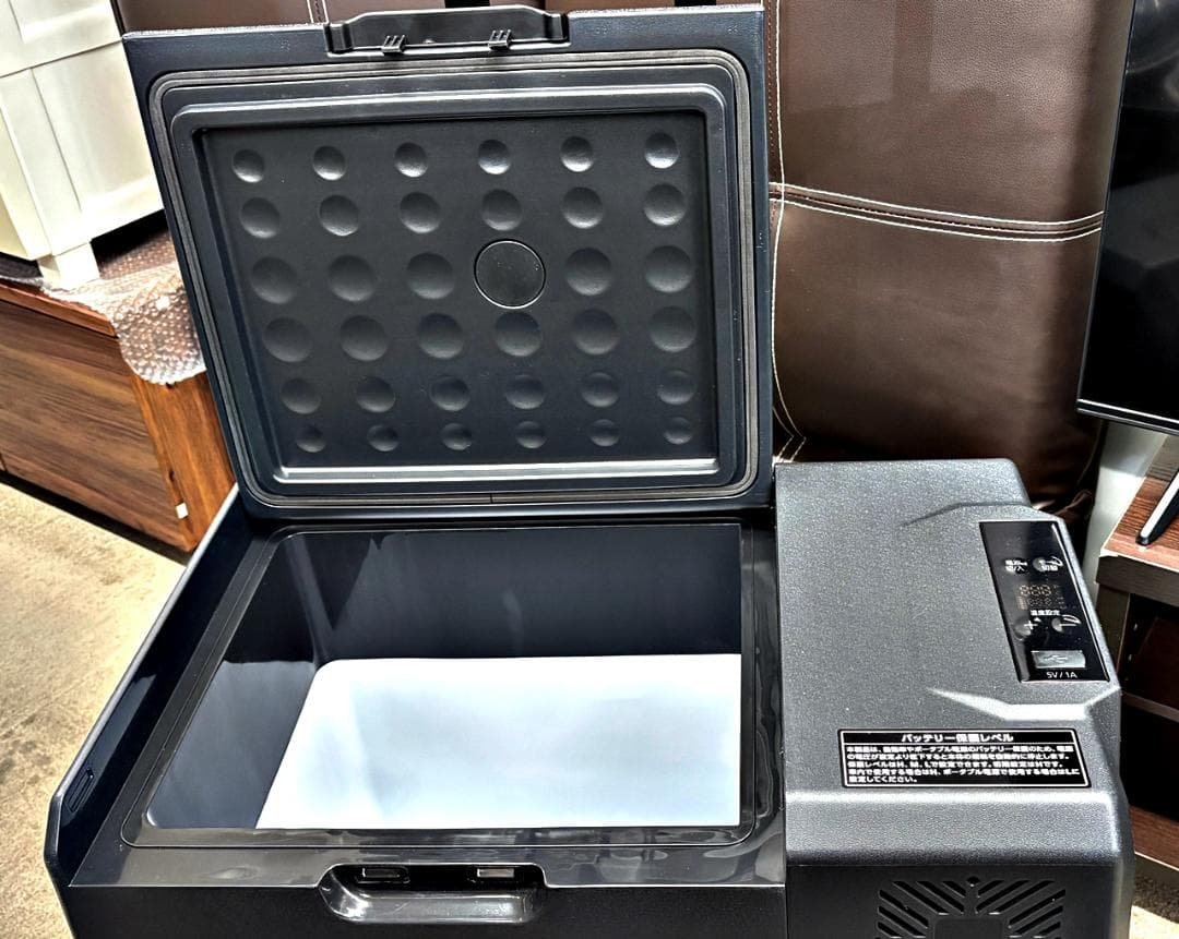 美品　アイリスオーヤマ　ポータブル冷蔵冷凍庫 IPD-4A 40L 2023年製