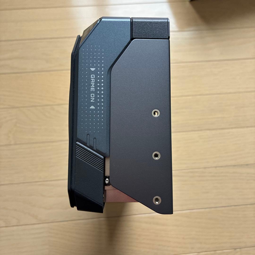 gigabyte RTX5090 ヒートシンク ファン　バックプレート　LED