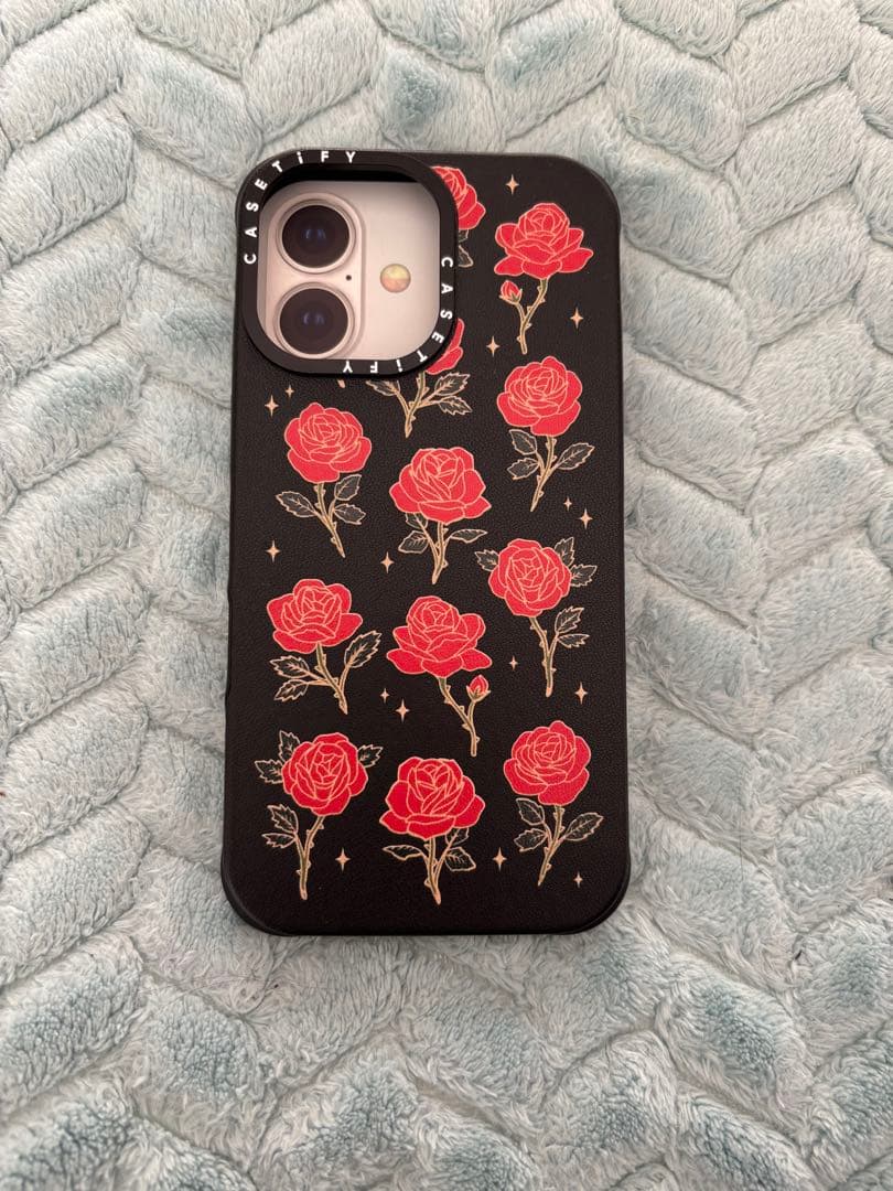 ヒョンジンも使っていた‼️iPhone16カバー