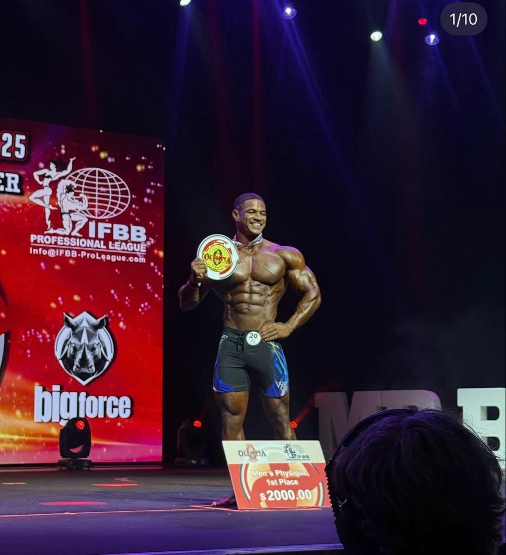 vanquish fitnessバンキッシュフィットネスサーフパンツ　フィジーク