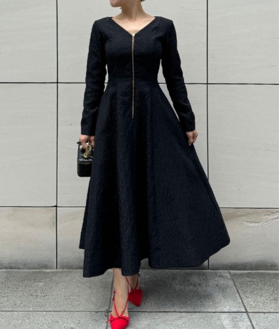 ジェンヌJENNE ジャガード美シルエットワンピース　M