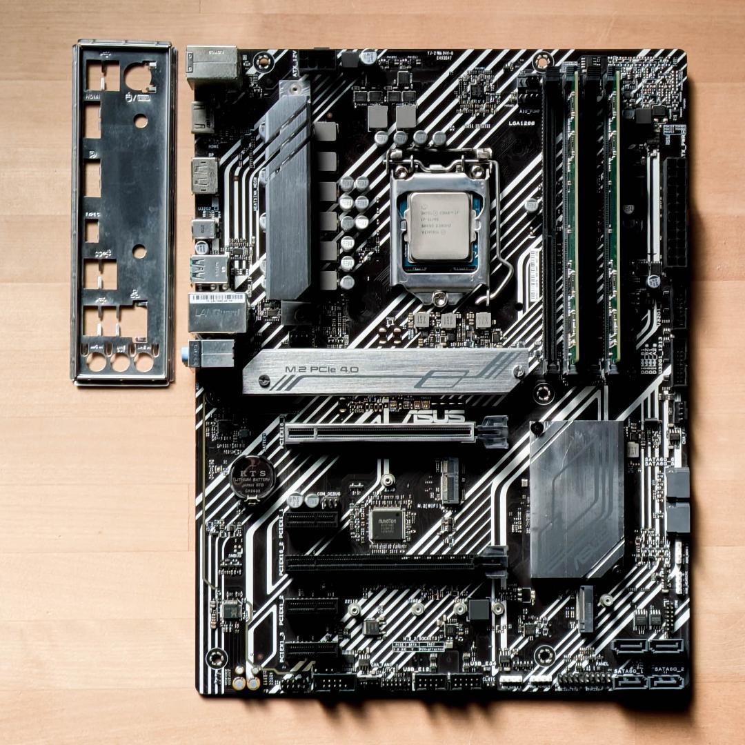 【動作品】i7-11700 16G H570 CPUメモリマザーセット