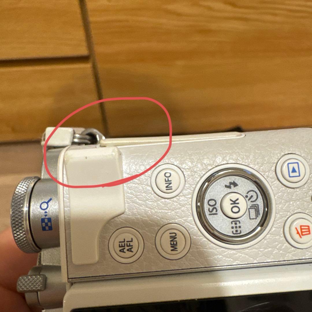 OLYMPUS PEN E-P7 ホワイト　本体(レンズキット)