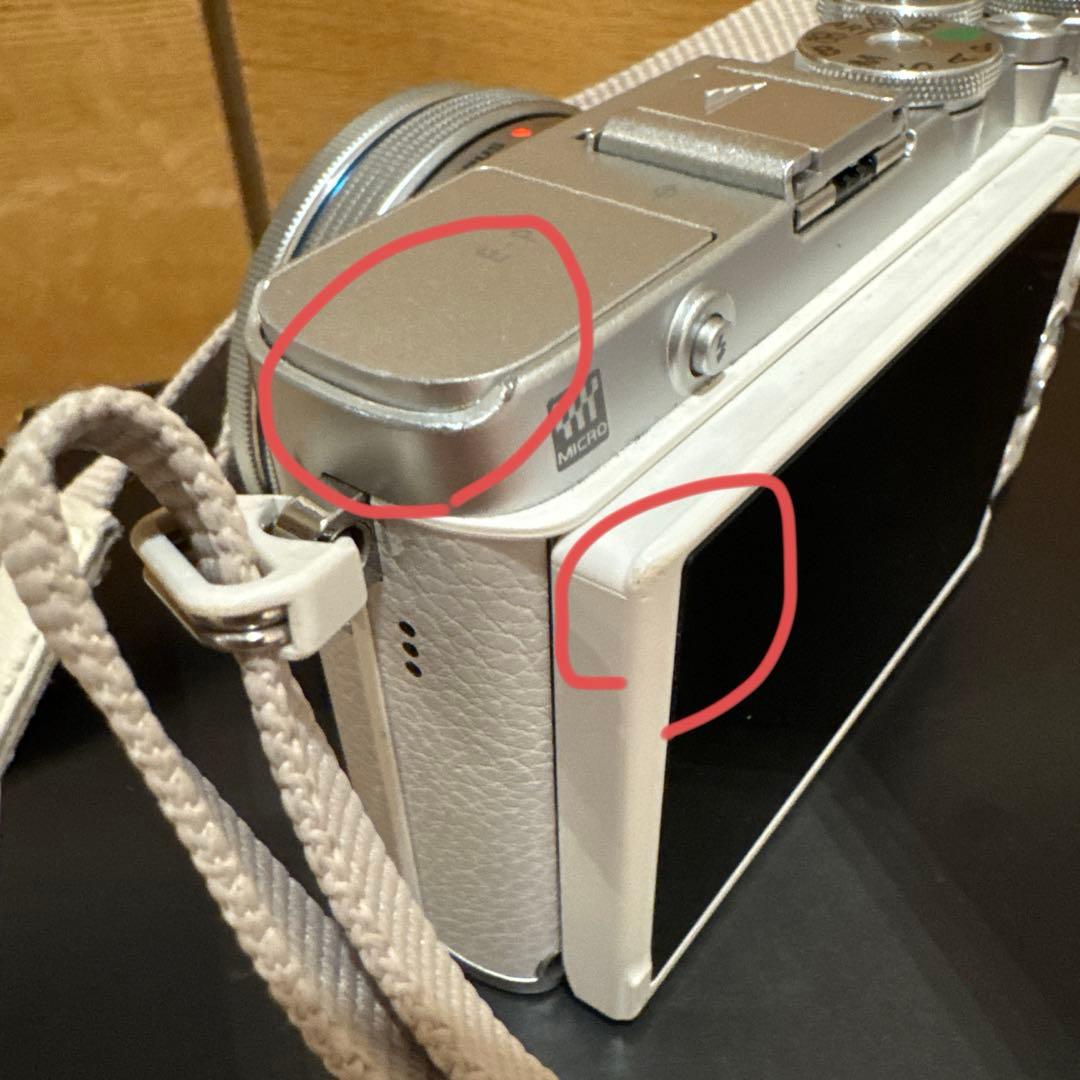 OLYMPUS PEN E-P7 ホワイト　本体(レンズキット)