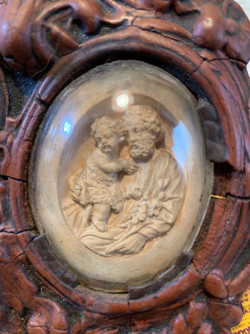 フランス製　アンティークのレアなメダイヨンのガラスドームが2個付いてます！繊細！