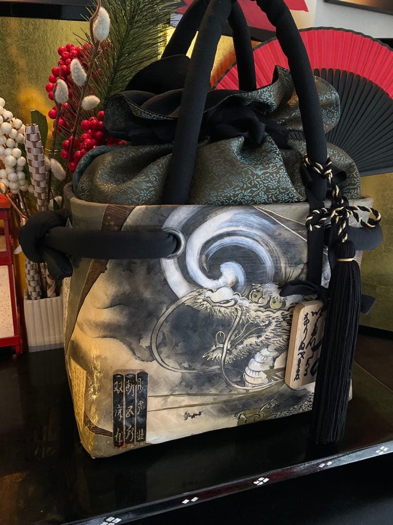 一閑張り　一閑張りバッグ　雲龍　虎　古文書　和紙　竹籠　籠バッグ　着物　金墨　黒