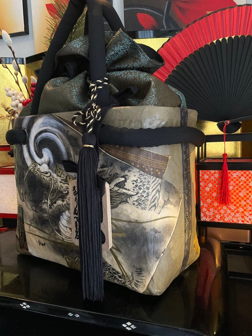 一閑張り　一閑張りバッグ　雲龍　虎　古文書　和紙　竹籠　籠バッグ　着物　金墨　黒