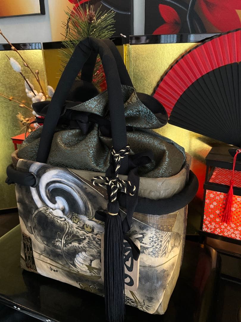 一閑張り　一閑張りバッグ　雲龍　虎　古文書　和紙　竹籠　籠バッグ　着物　金墨　黒