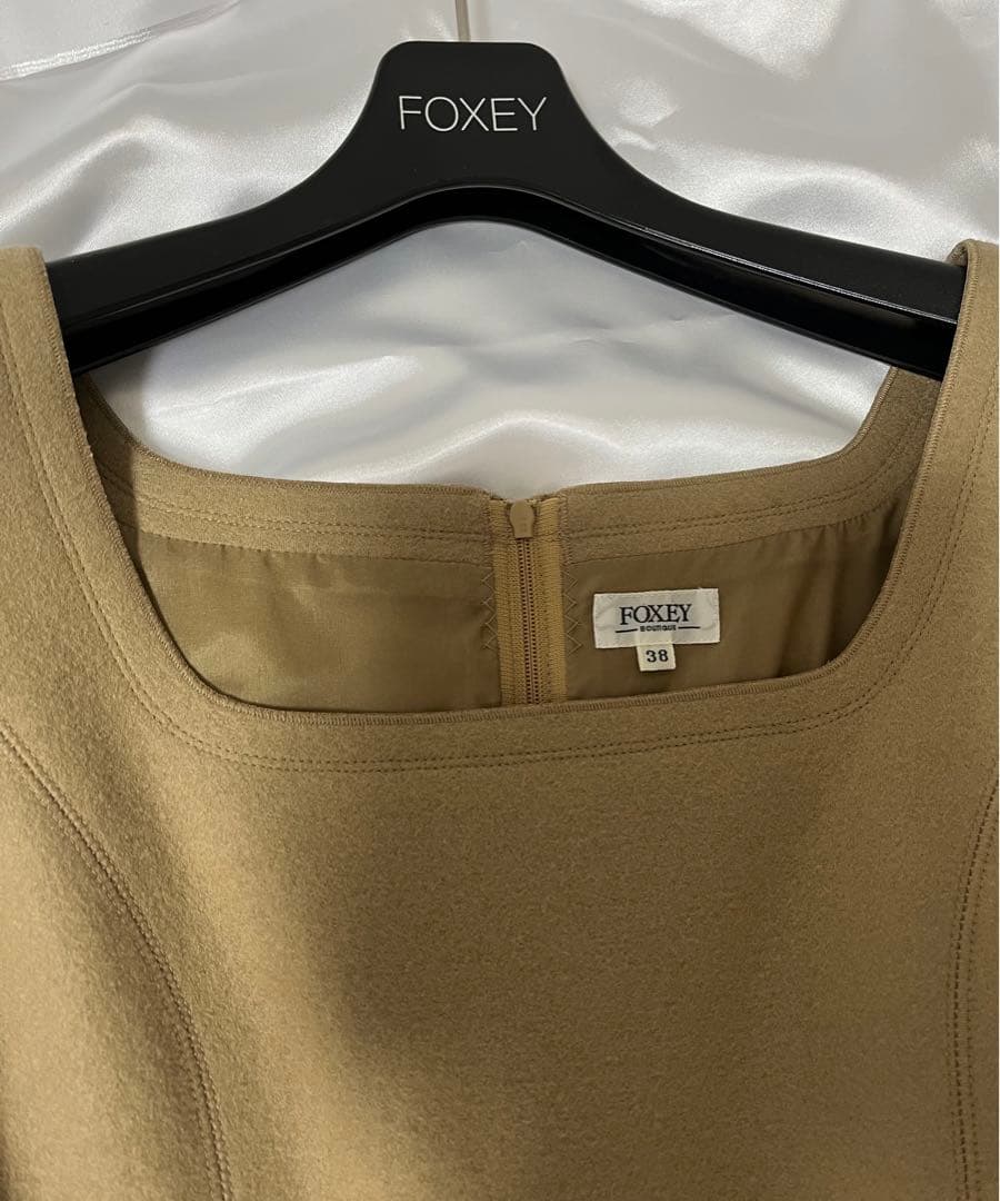 FOXEY フォクシー　再お値下げ♪ ラインの綺麗なワンピース　サイズ38
