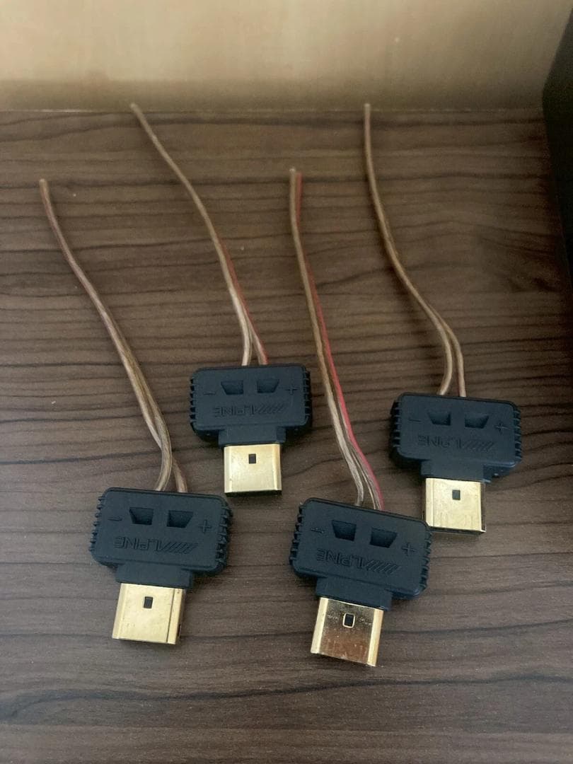 ALPINE PDX-4.100 パワーアンプ 接続カプラー4個付き