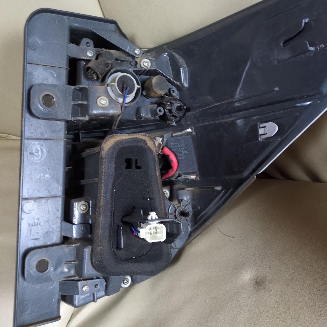 20ヴェルファイア　テールライト