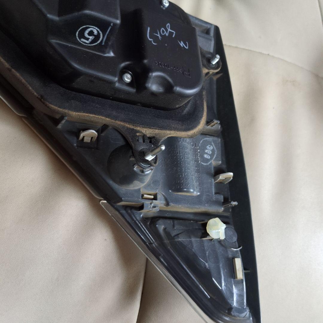 20ヴェルファイア　テールライト