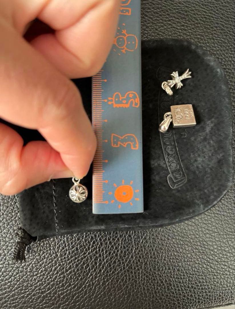 美品　クロムハーツ クロスボールチャーム