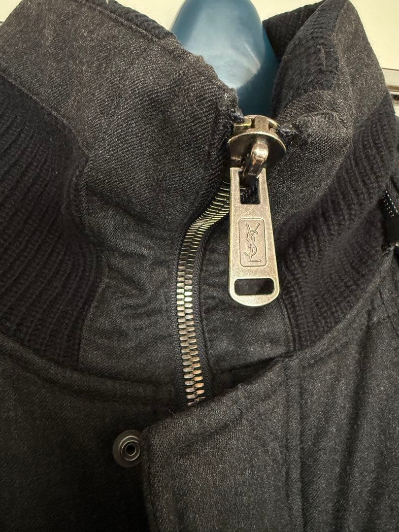 ダークグレー キルティングダウンジャケット