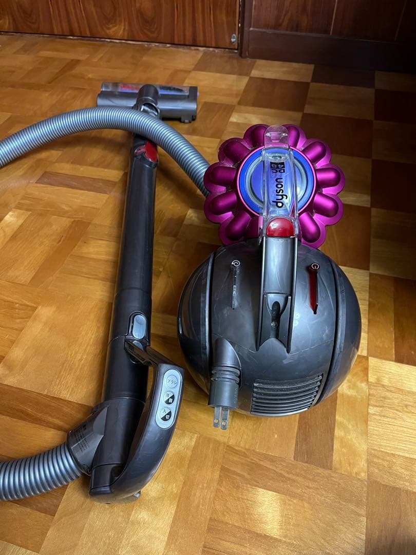 Dyson DC48 ダイソン 掃除機　送料込み