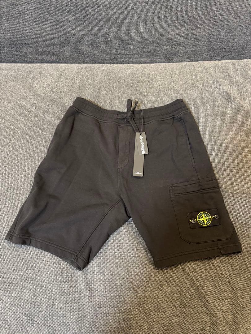 STONE  ブラックショートパンツ 新品タグ付き