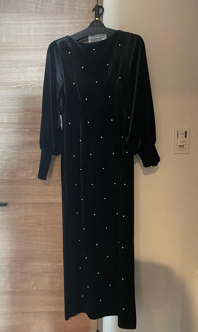 Ameri BACK OPEN PEARL VELOUR DRESS ブラックS