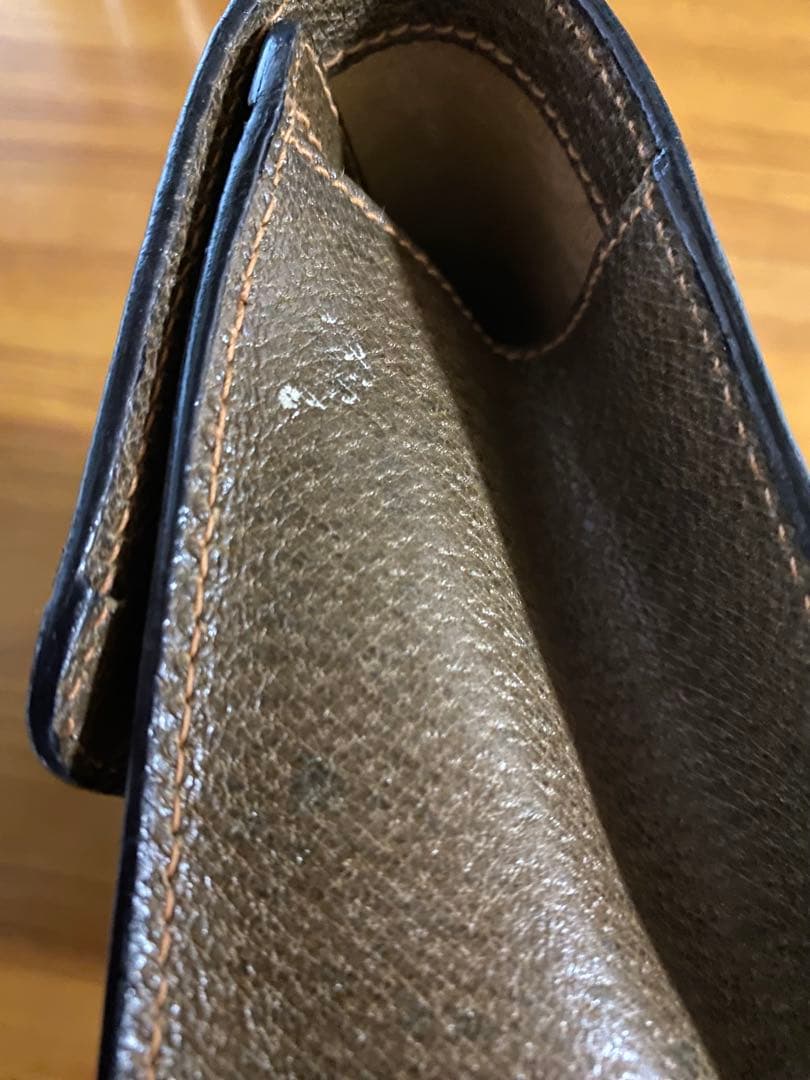 GUCCI GGキャンバスクラッチバッグ 箱付き