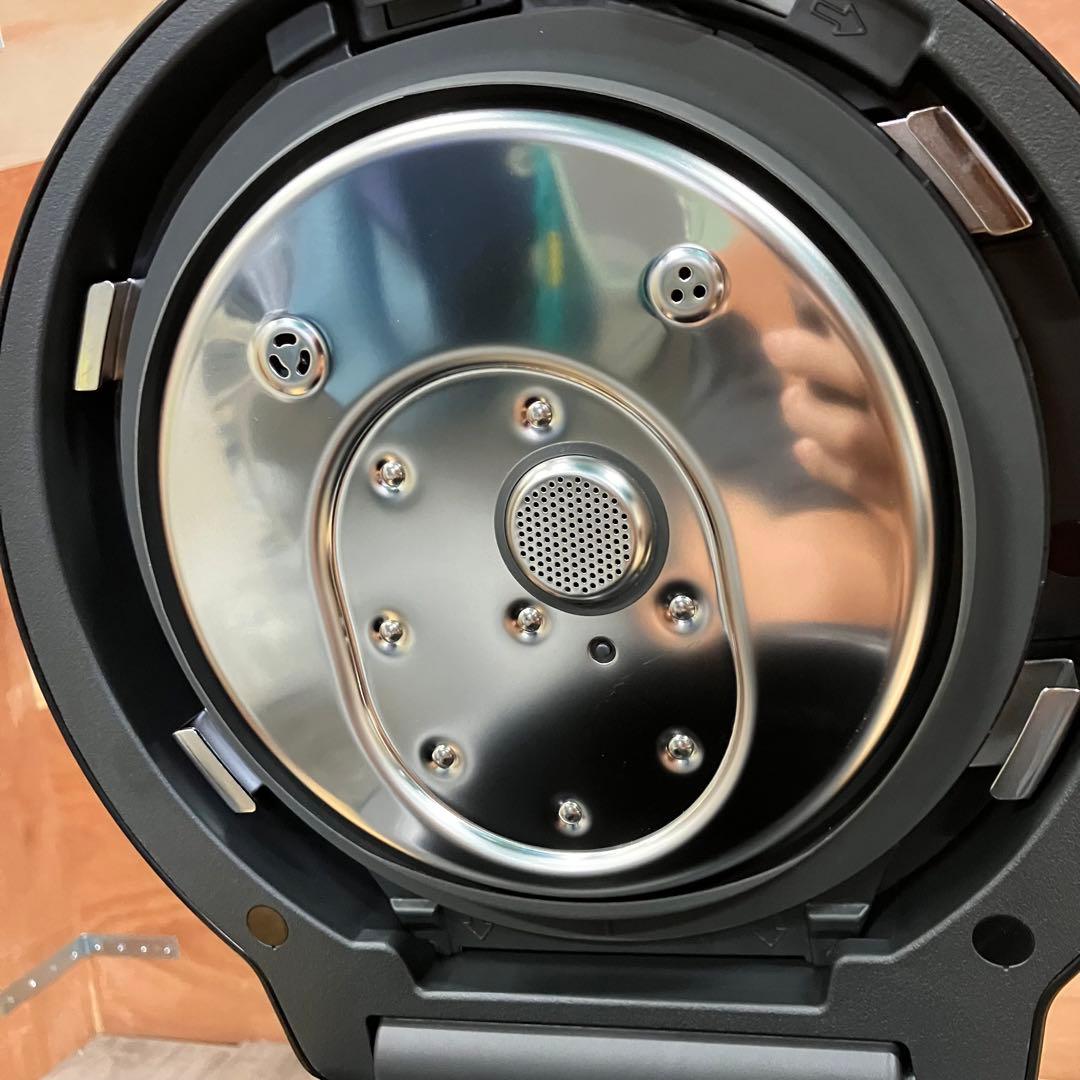 一都三県限定　配送設置無料　炊飯器　Panasonic Bistro 2023年