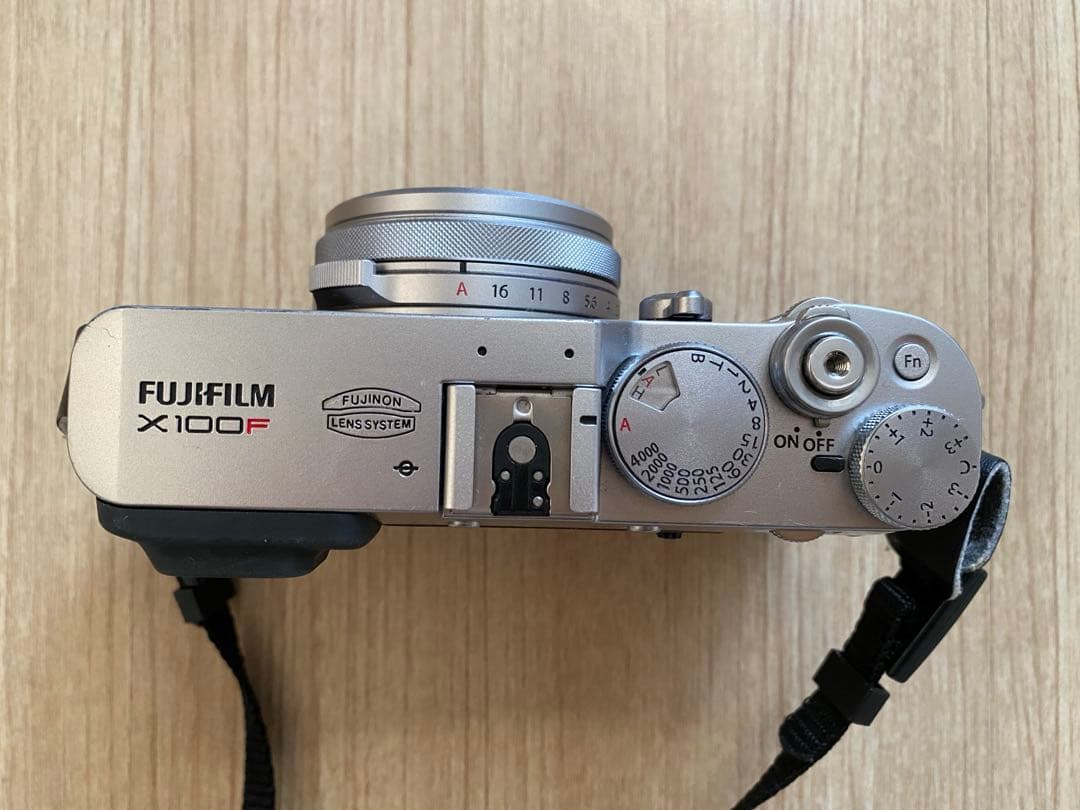 Fujifilm X100F 本体レンズ箱付き　説明書付き