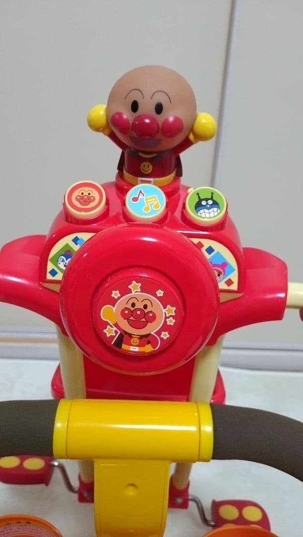 【3/18まで】アンパンマン　デラックスR　三輪車