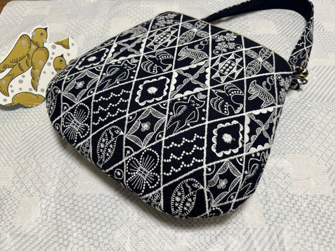 さと75 様 symphony navy コロりんショルダー