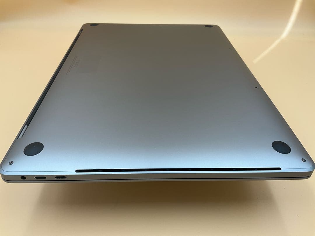 【美品】Macbook Pro 2019 16インチ i7 32GB 500GB