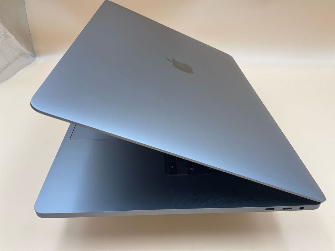 【美品】Macbook Pro 2019 16インチ i7 32GB 500GB