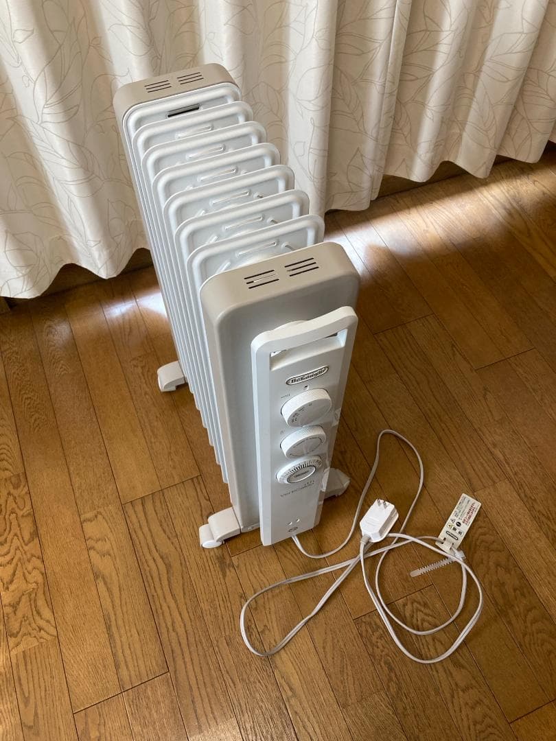 デロンギ ヴェルティカルド RHJ21F0812-WH オイルヒーター