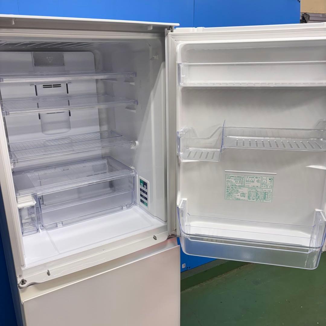 660 SHARP 大型冷蔵庫　どっちもドア　300L強　自動製氷　小型　格安