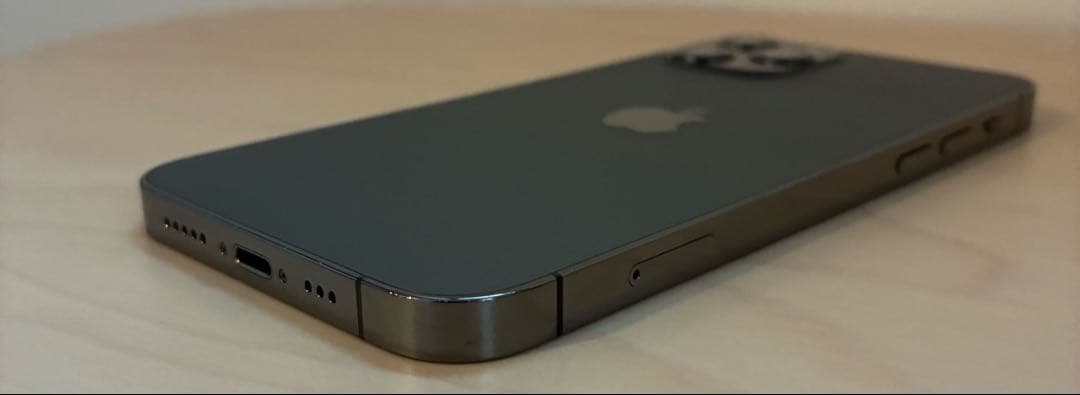 iPhone 12 Pro 256GB グラファイト ガラスフィルム ケース付き