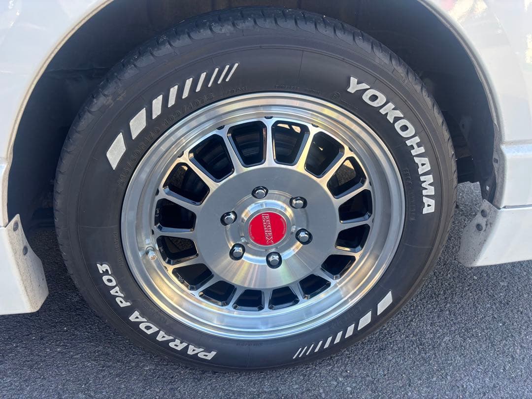 ハイエース　ESSEX ホイール　ヨコハマパラダPA03セット