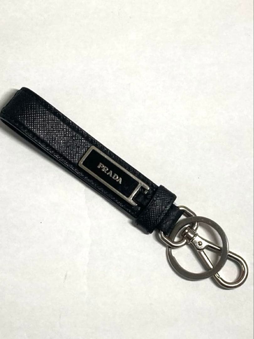 PRADA プラダ　サフィアーノ　シルバー金具　キーホルダー　キーリング